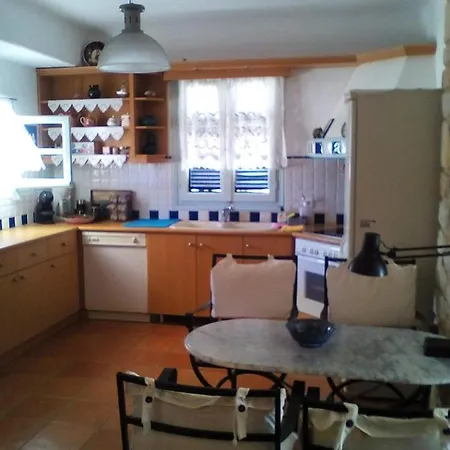 Tzo Apartment נאוסה